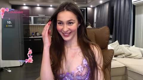 Jasmine online show from April 15, 2026, 7:58 pm