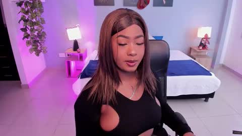 Instagram jasminecampbell1  online show from December 13, 2025, 8:47 pm