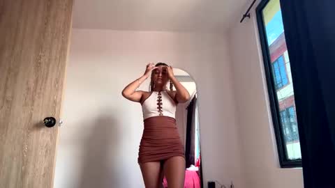 Jasminne online show from April 11, 2026, 3:27 pm