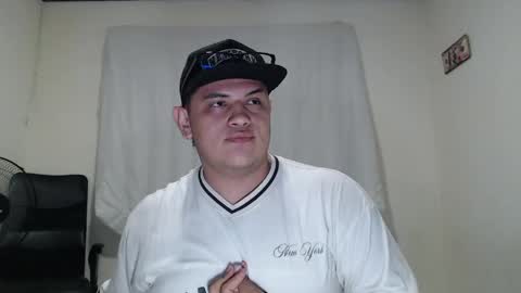 jason_boy_ online show from April 14, 2026, 5:24 am