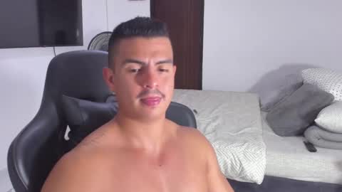 JBrooksXx online show from February 1, 2025, 4:03 am