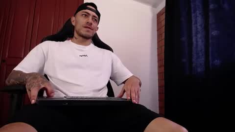 Snapshot of jasson_king01 chatting on May 29, 2026, 3:32 pm JKing online show from May 29, 2026, 3:32 pm