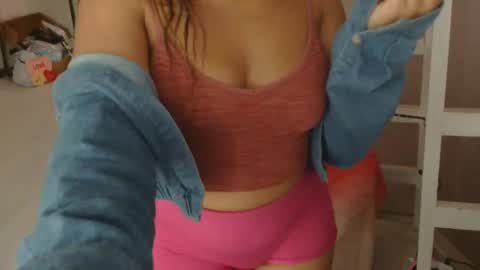 Snapshot of jassynicole chatting on January 20, 2025, 7:14 pm Jaslene Lovely online show from January 20, 2025, 7:14 pm