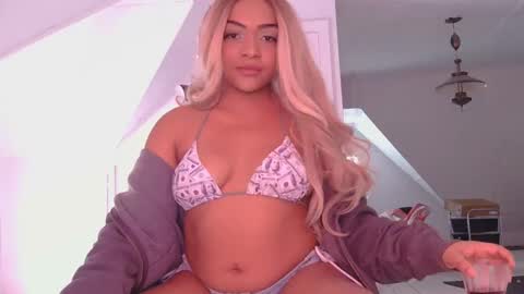 Snapshot of jassynicole chatting on January 23, 2025, 5:10 pm Jaslene Lovely online show from January 23, 2025, 5:10 pm