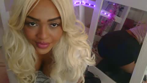 Snapshot of jassynicole chatting on February 8, 2025, 3:10 pm Jaslene Lovely online show from February 8, 2025, 3:10 pm