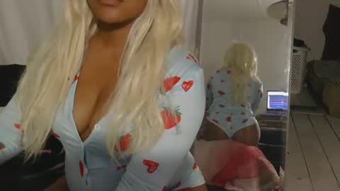 Snapshot of jassynicole chatting on February 14, 2025, 1:45 am Jaslene Lovely online show from February 14, 2025, 1:45 am