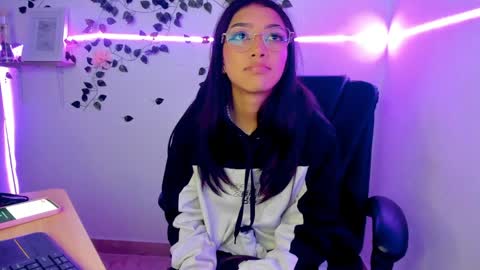 Snapshot of jaulyn_18 chatting on April 18, 2026, 3:49 pm Jaulyn online show from April 18, 2026, 3:49 pm