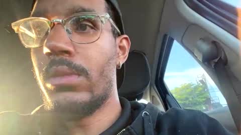  Jorge  online show from November 22, 2025, 9:47 pm