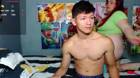 JAVIER AND KATHERIN online show from September 22, 2025, 5:09 am