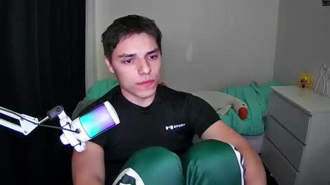 javi online show from November 1, 2025, 10:01 pm