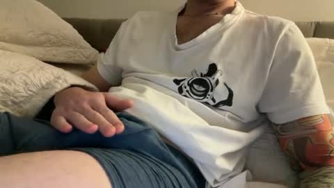 javiervalenz online show from June 24, 2026, 1:48 am
