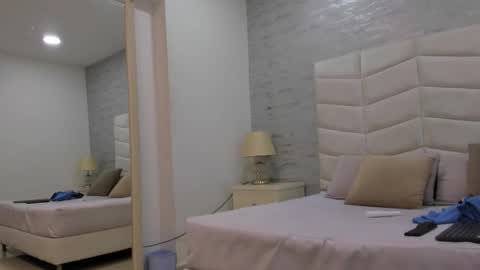 jax black online show from November 29, 2025, 7:06 pm