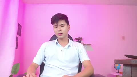 Snapshot of jay_cum18 chatting on May 23, 2026, 2:54 pm Jay online show from May 23, 2026, 2:54 pm