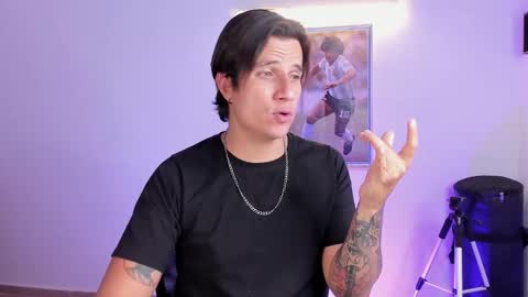 Snapshot of jayalvarrez_ chatting on September 21, 2025, 7:37 pm Jay Alvarrez online show from September 21, 2025, 7:37 pm