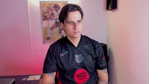 Snapshot of jayalvarrez_ chatting on October 1, 2025, 7:09 pm Jay Alvarrez online show from October 1, 2025, 7:09 pm