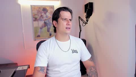 Snapshot of jayalvarrez_ chatting on October 26, 2025, 8:04 pm Jay Alvarrez online show from October 26, 2025, 8:04 pm