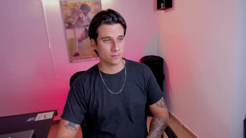Snapshot of jayalvarrez_ chatting on November 4, 2025, 6:40 pm Jay Alvarrez online show from November 4, 2025, 6:40 pm
