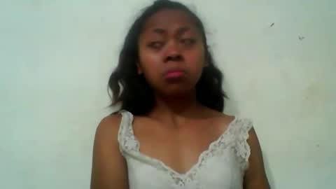 jayalydiah online show from October 27, 2025, 4:11 pm