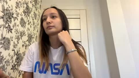 Stacie online show from April 15, 2026, 2:13 pm