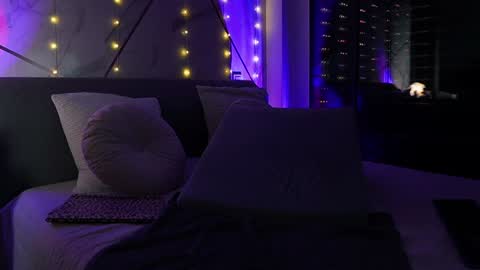 Snapshot of jayjaypink_ chatting on December 25, 2024, 4:22 am JayJayPink online show from December 25, 2024, 4:22 am