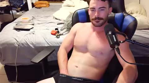 jaypipeahoe online show from October 19, 2025, 5:08 am