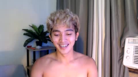 jaysee_hugecox online show from May 31, 2026, 6:20 pm
