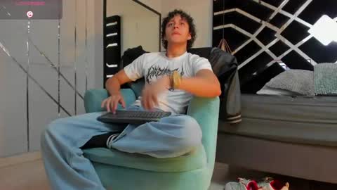 Snapshot of jaytaylorr chatting on June 22, 2026, 11:40 am Jay Taylor online show from June 22, 2026, 11:40 am