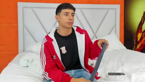 jaze_bradley online show from March 5, 2025, 2:45 pm