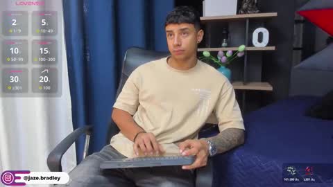 jaze_bradley online show from October 31, 2025, 11:33 am