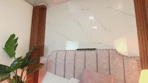 Jazmin online show from October 30, 2025, 8:53 pm