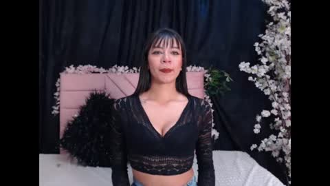 jazmin_crown online show from August 1, 2026, 12:26 pm