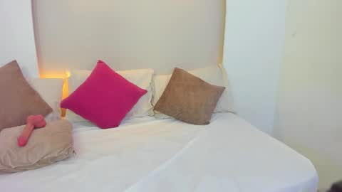 Snapshot of jazmin_flores1 chatting on February 28, 2026, 12:11 am Jazmin online show from February 28, 2026, 12:11 am