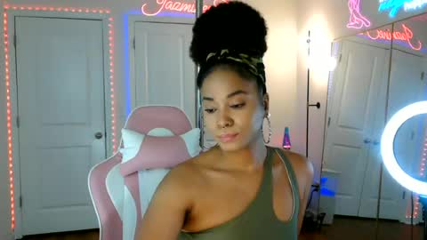 Snapshot of jazminefox chatting on June 23, 2026, 7:56 pm Jazmine Fox online show from June 23, 2026, 7:56 pm