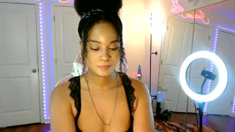 Snapshot of jazminefox chatting on July 7, 2026, 8:13 pm Jazmine Fox online show from July 7, 2026, 8:13 pm