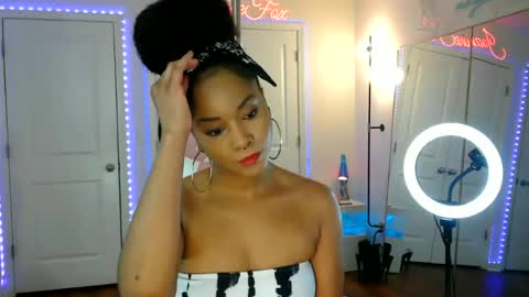 Snapshot of jazminefox chatting on July 12, 2026, 9:06 pm Jazmine Fox online show from July 12, 2026, 9:06 pm