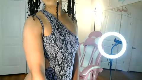 Snapshot of jazminefox chatting on July 15, 2026, 9:20 pm Jazmine Fox online show from July 15, 2026, 9:20 pm