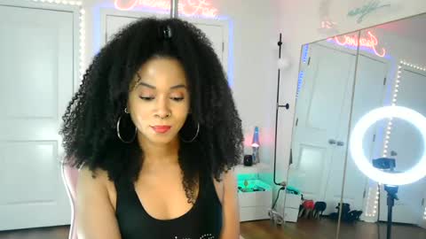 Snapshot of jazminefox chatting on August 5, 2026, 5:38 pm Jazmine Fox online show from August 5, 2026, 5:38 pm