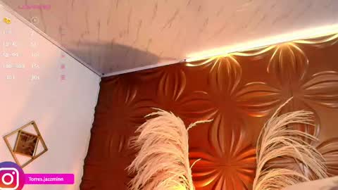Jazmin online show from September 18, 2025, 1:02 pm