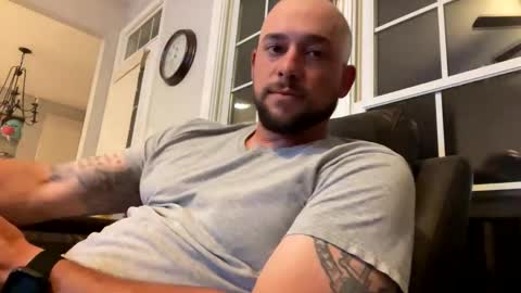 jbills910910 online show from April 13, 2026, 3:12 am