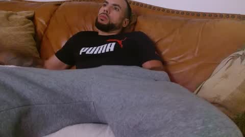 JcMax305 online show from February 17, 2025, 5:47 am