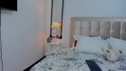 jhon online show from January 17, 2025, 1:25 am