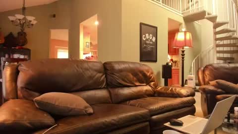 Snapshot of jdineuless chatting on October 5, 2025, 1:09 pm JDinEuless online show from October 5, 2025, 1:09 pm