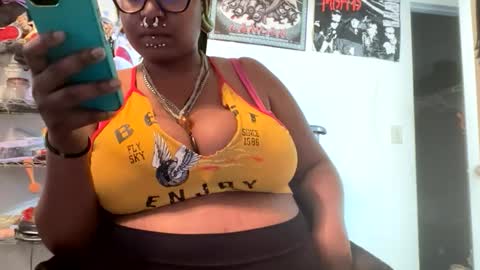 Snapshot of jdx00 chatting on November 17, 2025, 4:13 pm jdx00 online show from November 17, 2025, 4:13 pm