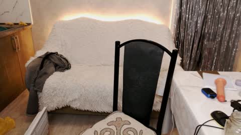 Snapshot of jealousangel chatting on December 12, 2024, 6:21 pm Angel online show from December 12, 2024, 6:21 pm