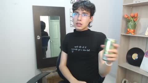 jeam_hot online show from December 22, 2024, 9:09 pm