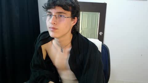 jeam_hot online show from December 30, 2024, 10:12 pm