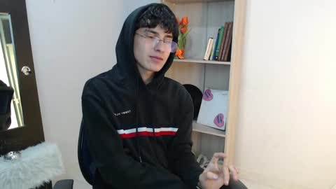 jeam_hot online show from January 3, 2025, 1:38 am