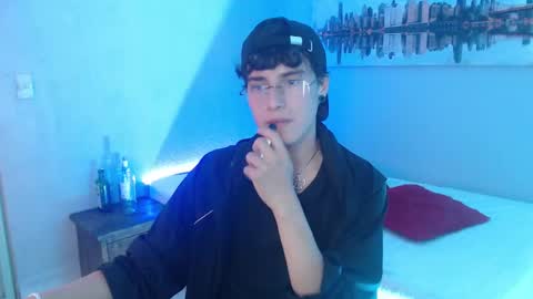 jeam_hot online show from January 3, 2025, 10:40 pm