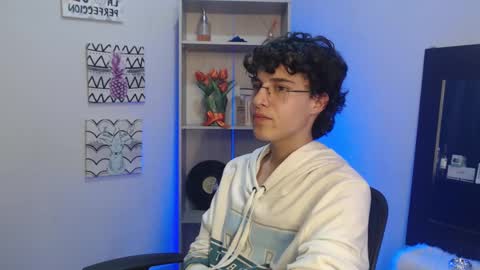 jeam_hot online show from January 17, 2025, 9:28 pm