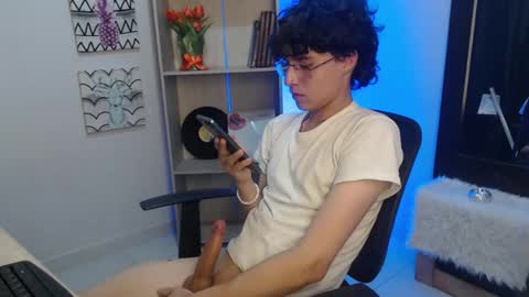 jeam_hot online show from January 21, 2025, 10:30 pm